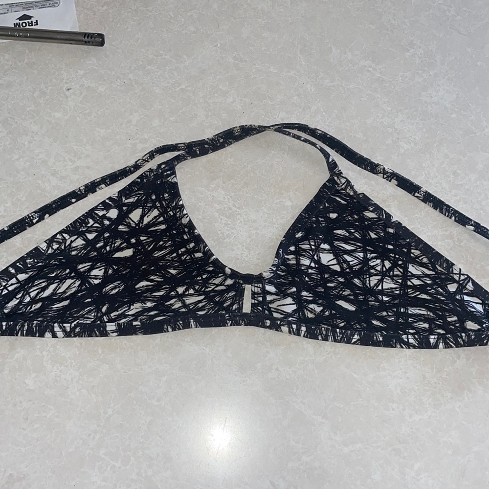 Black and white patterned Jolyn top